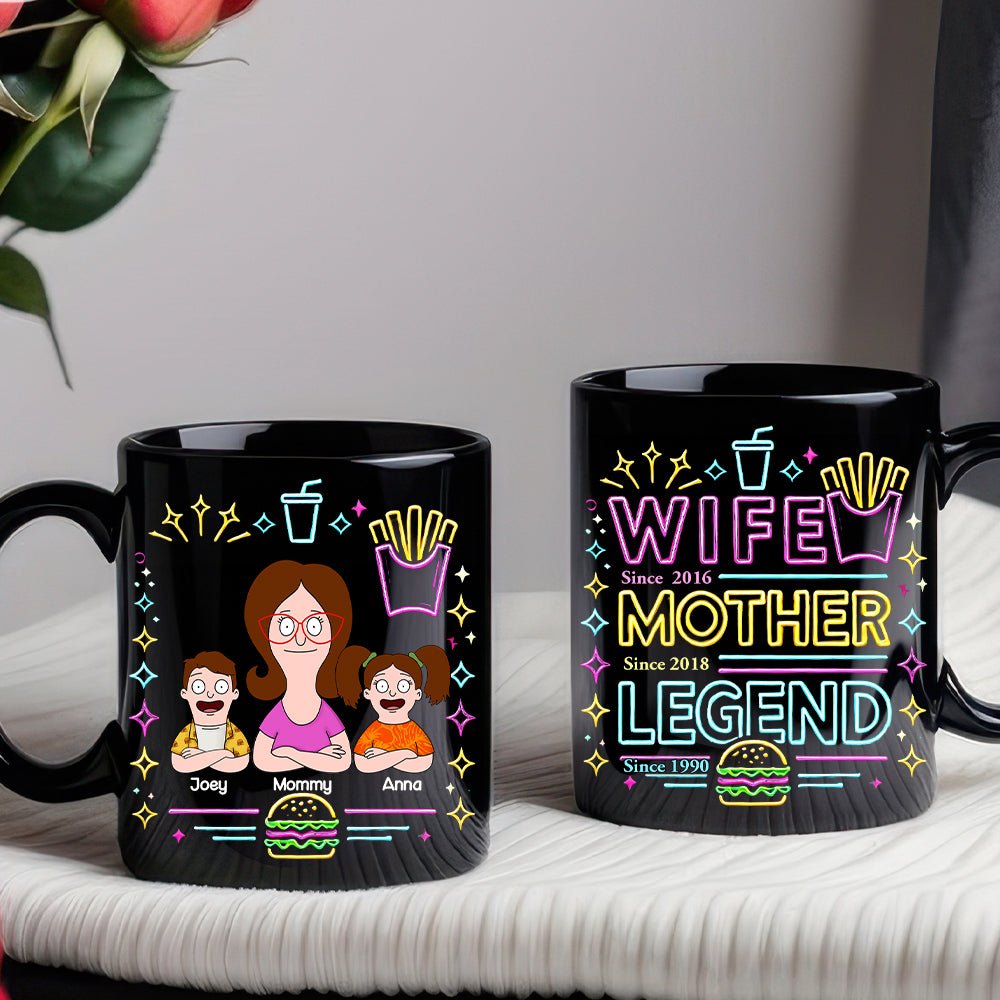 Personalized Gifts For Mom Black Mug, Legend Wife Mom 04TGLU070325HG