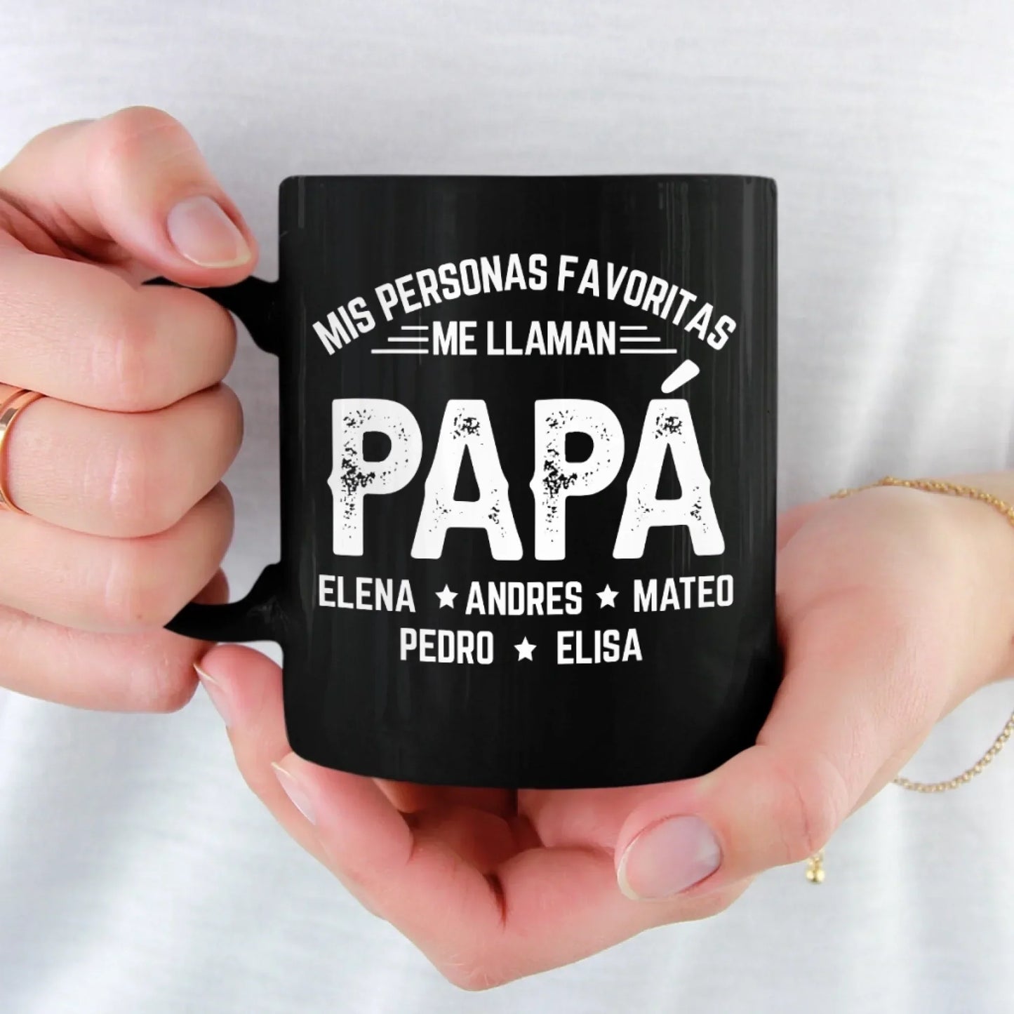 Taza Negra Personalizada - Regalos De Cumplea Personalizados Para Papa, Abuelo - Mis Personas Favoritas Me Llaman Abuelo