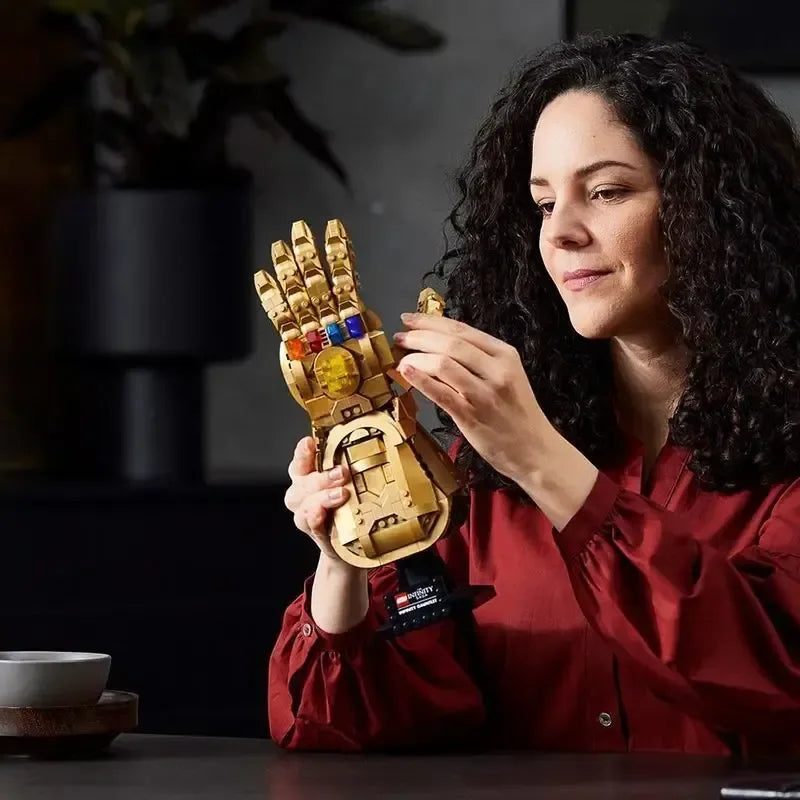 675Pcs Nano Gauntlet Thanos Infinity Gauntlet Building Blocks