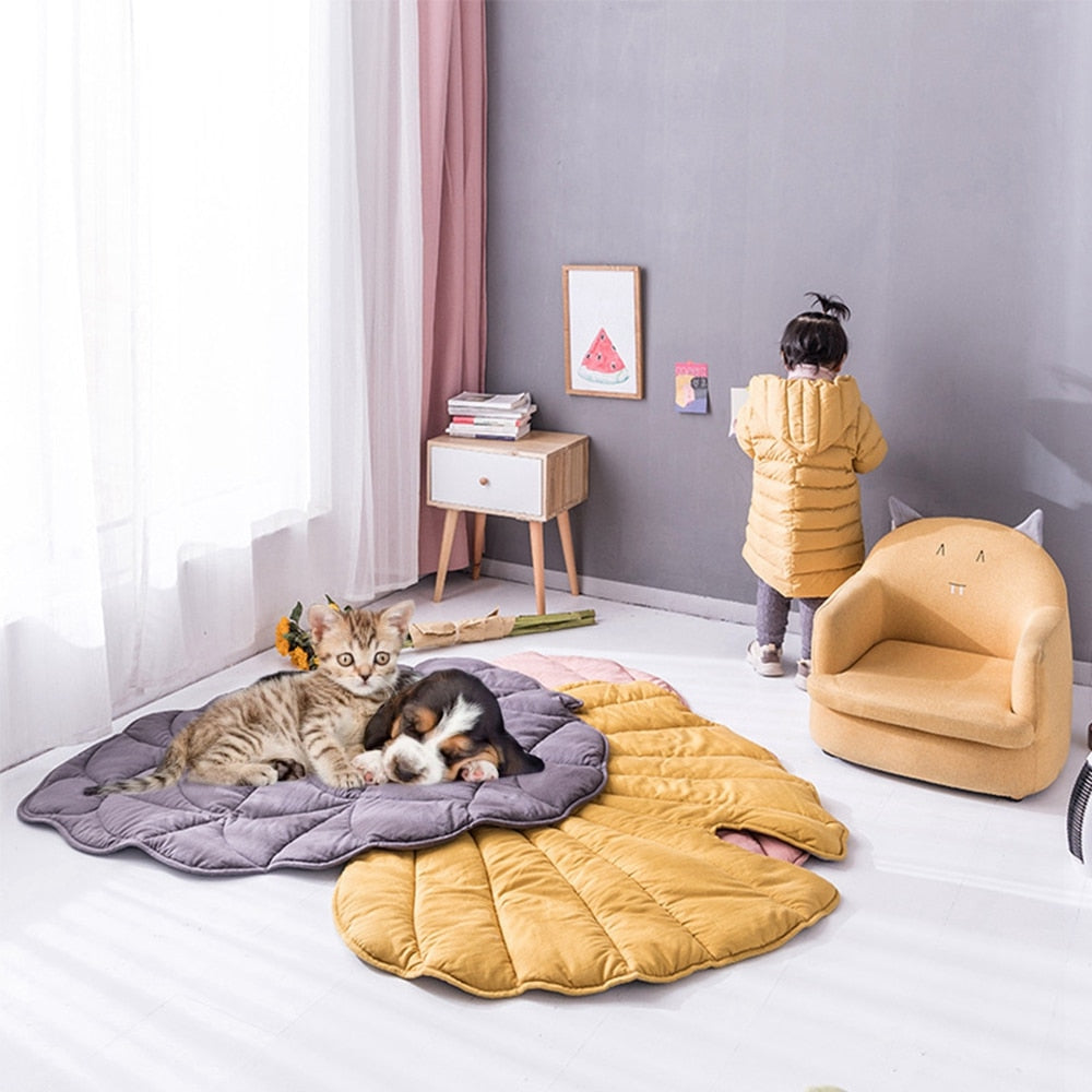 Leafy Pet Blanket