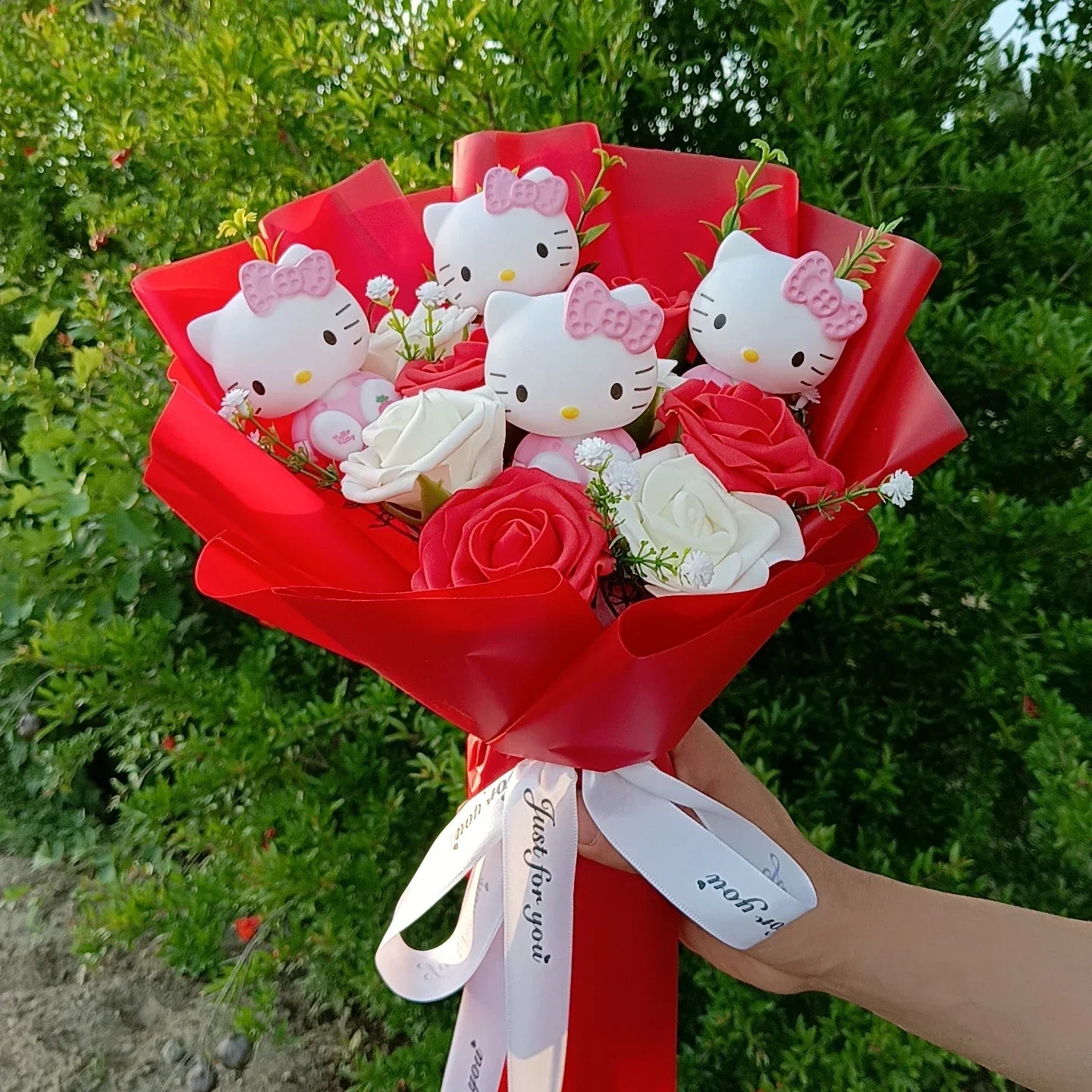 Cute Cat Plush Bouquet with Rose
