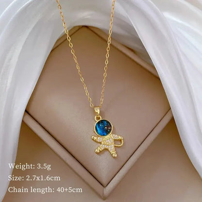 Titanium Steel Star Pendant Necklace in Gold Tone