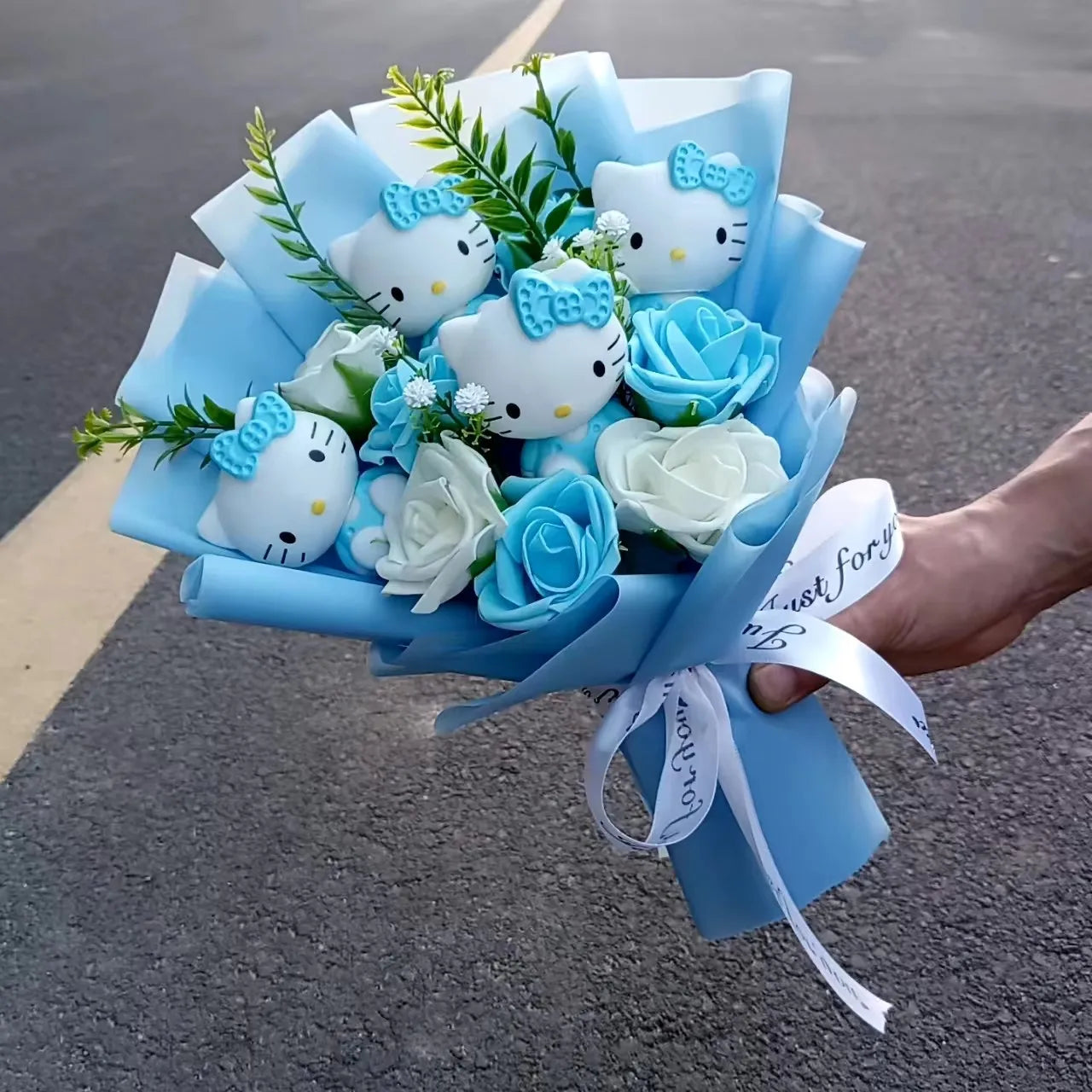 Cute Cat Plush Bouquet with Rose