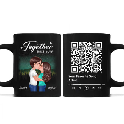 Doll Couple Kissing Under Star Night QR Code Calendar Personalized Black Mug