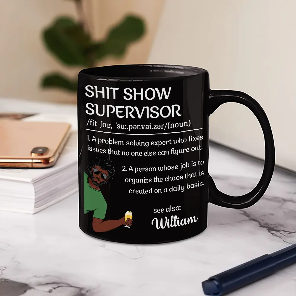 Show Supervisor Expert Who Fixes Issues Senior Mom Dad Retired - Personalized Mug