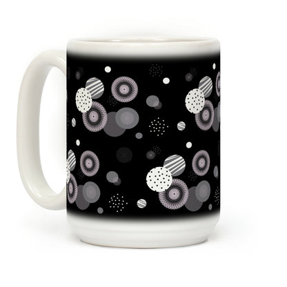 Black and White Radials and Circles Pattern Coffee Mug